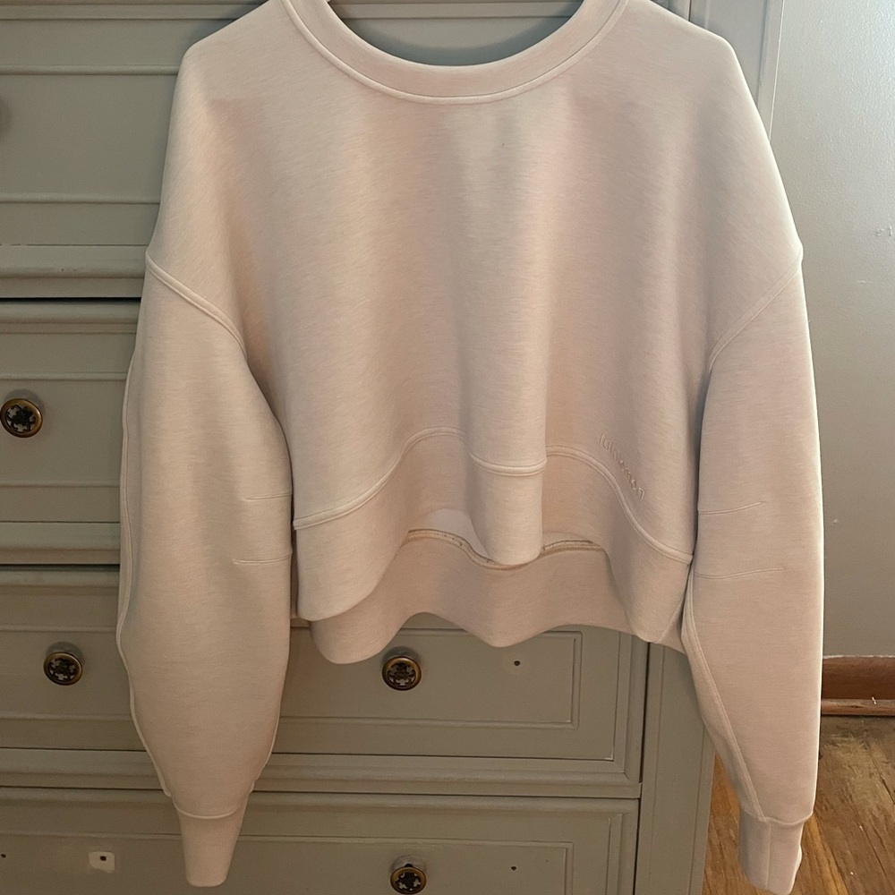 LULU LEMON crop soft stream pullover